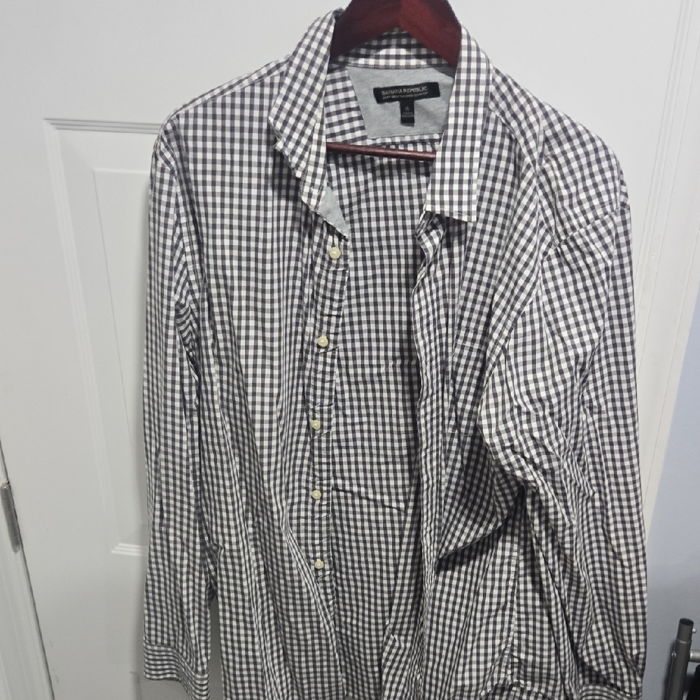 Banana Republic Black & White Gingham Button-Down Shirt